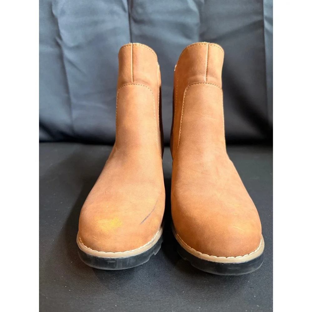 Universal Thread Womens Tan Wedge Chelsea Boots Ankle Booties Brown Sz 8 Western